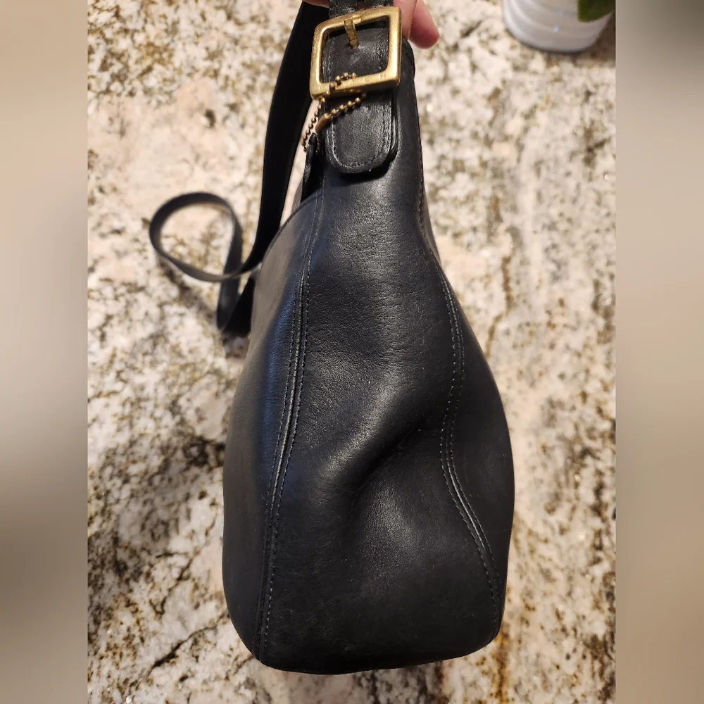 Coach Purse, Vintage Chelsea Hobo bag. Soft Thick black leather A9D 6003 Y2K